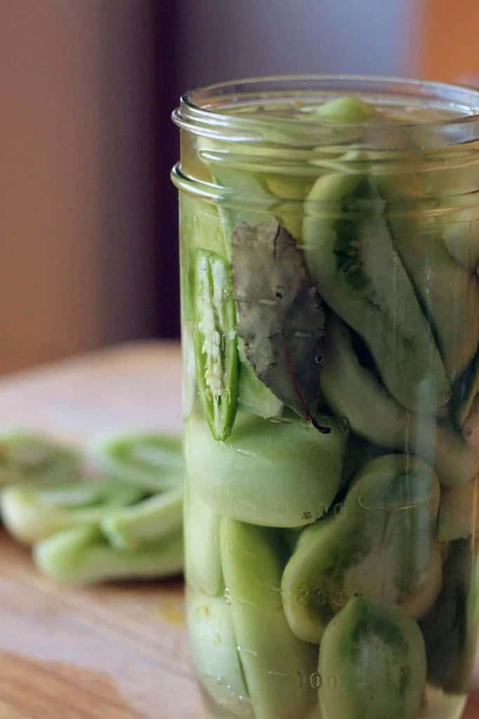pickled green tomatoes 
