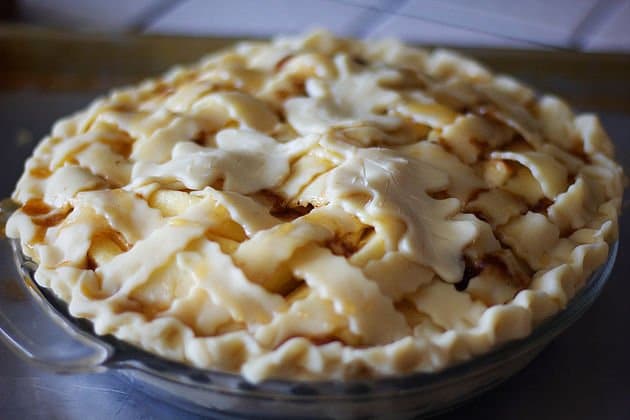 caramel apple pie, unbaked