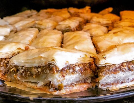 Middle Eastern baklava Greek baklava recipe bakalawa recipe