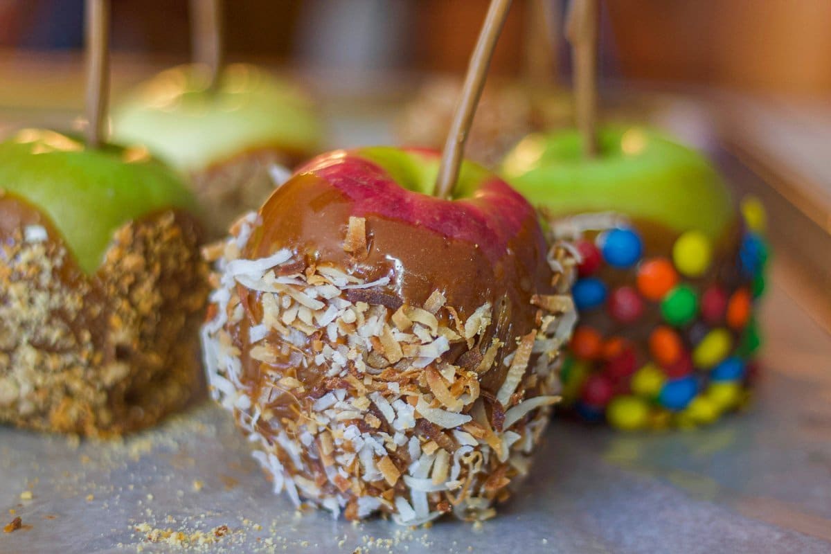 gourmet caramel apples