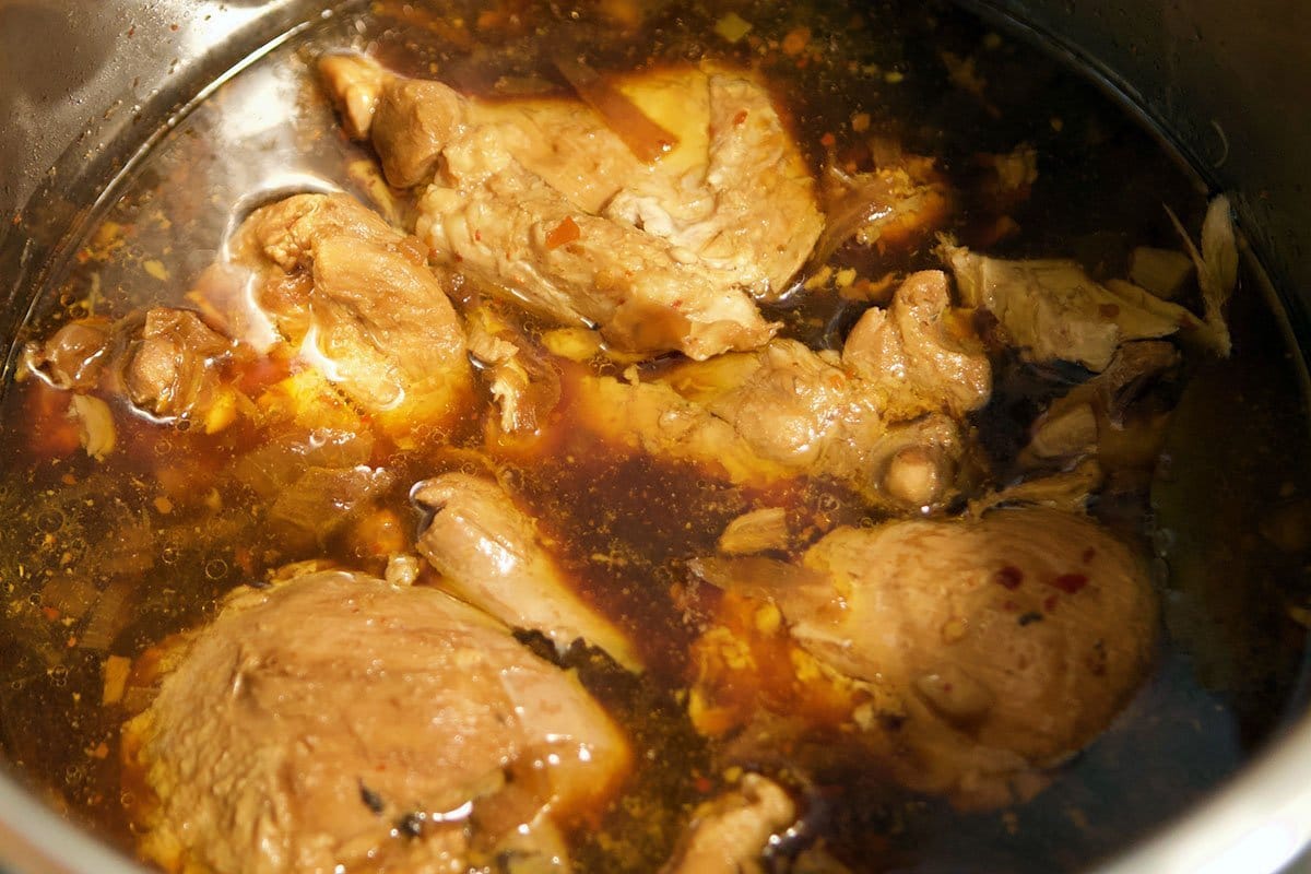 chicken adobo in an instant pot