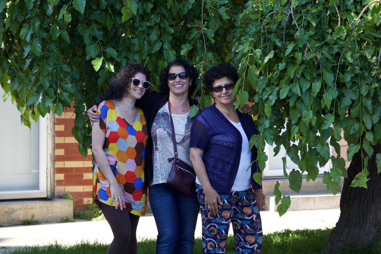 3 ladies under a mulberry tree