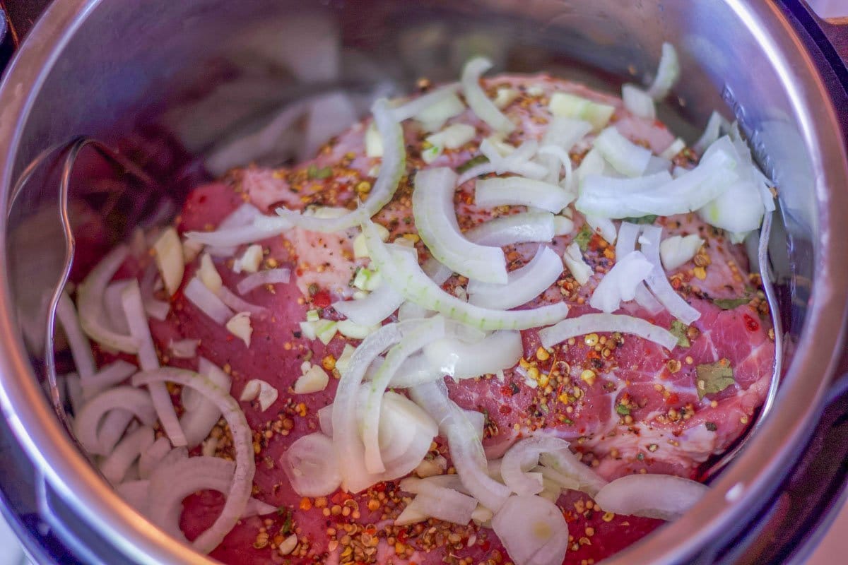 corned beef with onions in an instant pot