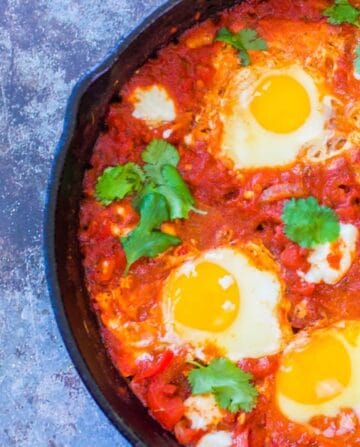 Vegetarian Shakshuka (Eggs in Tomato Sauce) | Hilda's Kitchen Blog