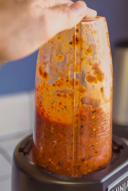 arbol Chile sauce in blender