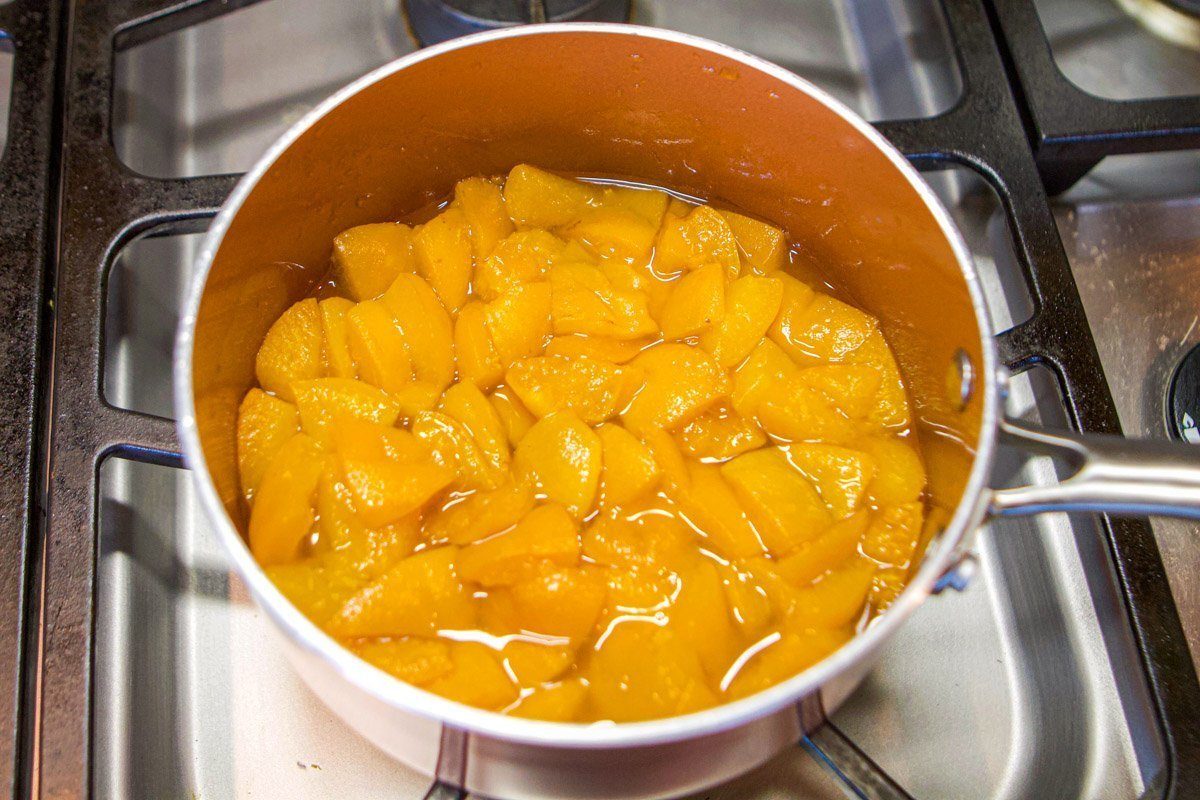 cooking apricots for fruit leather