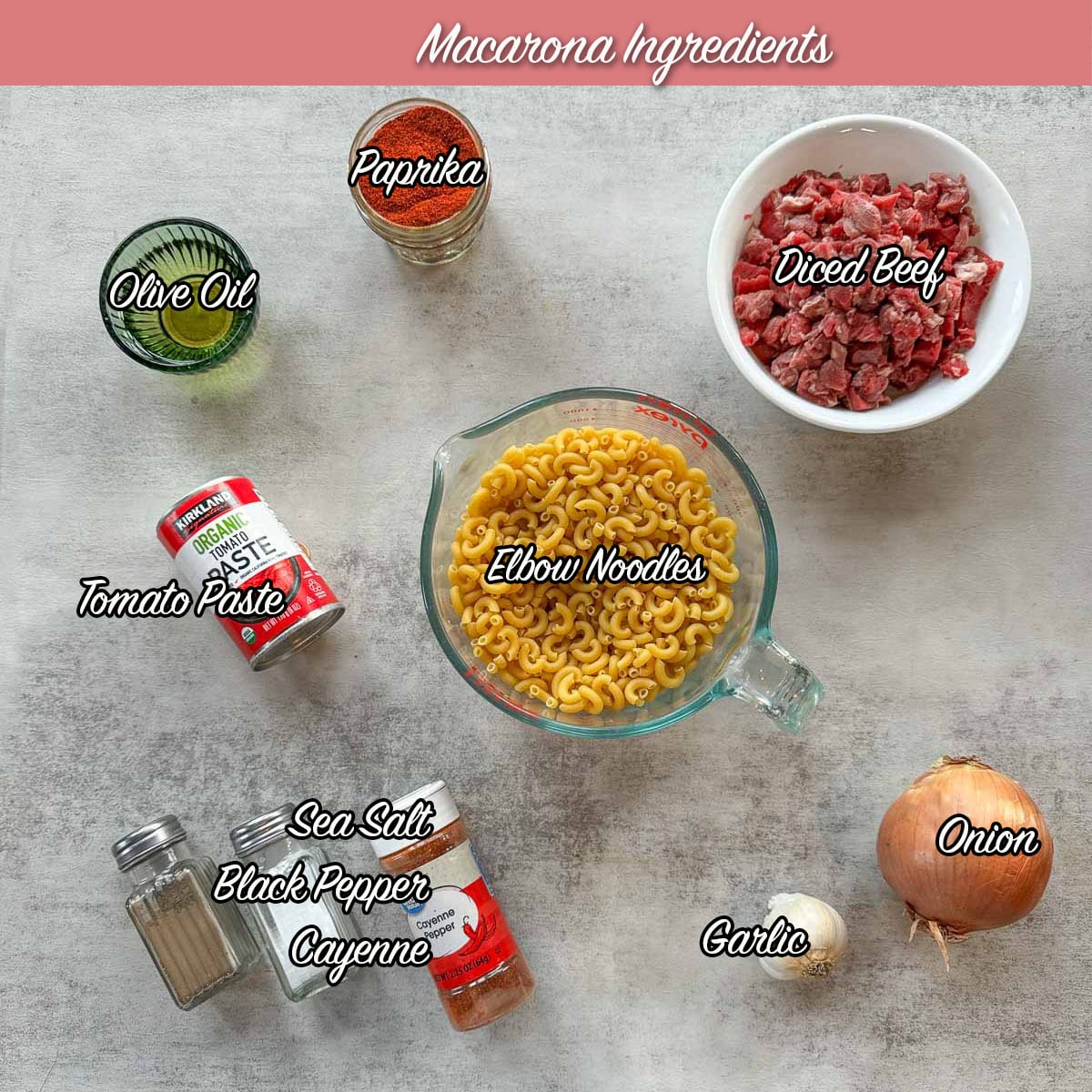 Macarono ingredients including pasta, meat, onion, garlic, and spices.