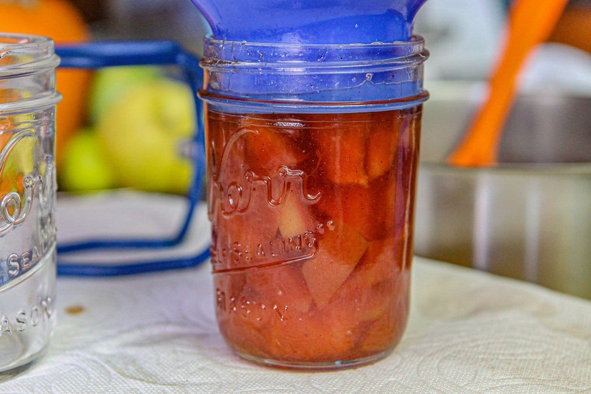 quince jam being canned