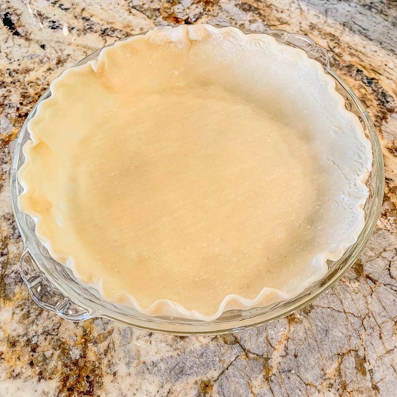 pie crust in glass pie dish