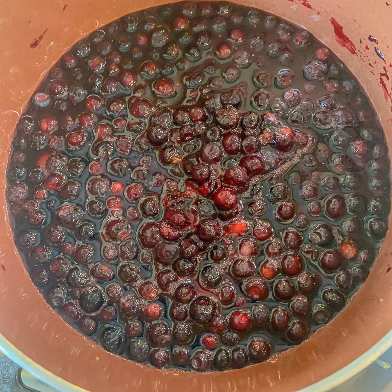 Huckleberry sauce in the pot