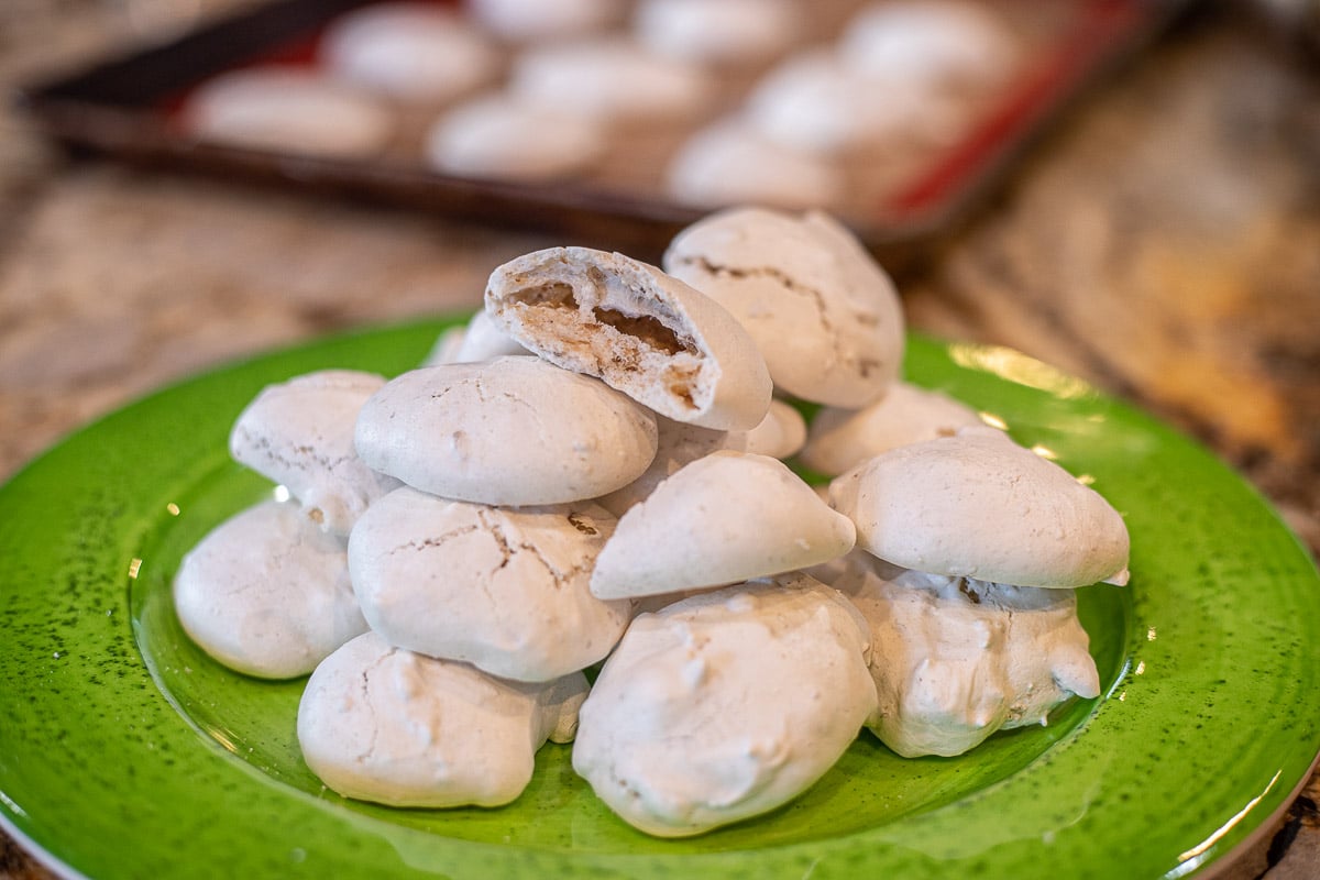 resurrection cookies on a green plate