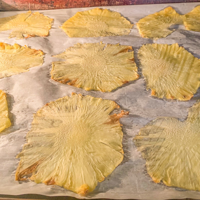 drying pineapple slices in an oven