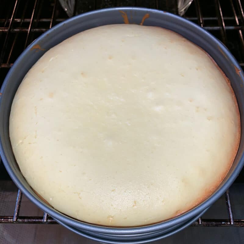cheesecake in a pan