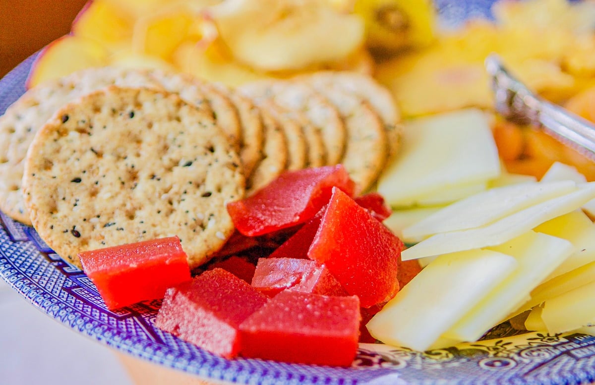 quince paste with cheese and crackers