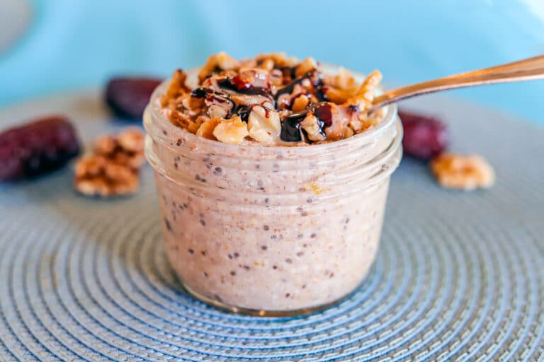 Mediterranean Overnight Oats | Hilda's Kitchen Blog