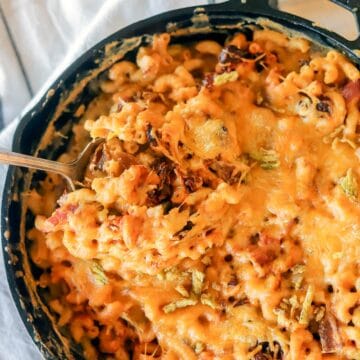 chipotle smoked Mac and cheese in a cast iron skillet