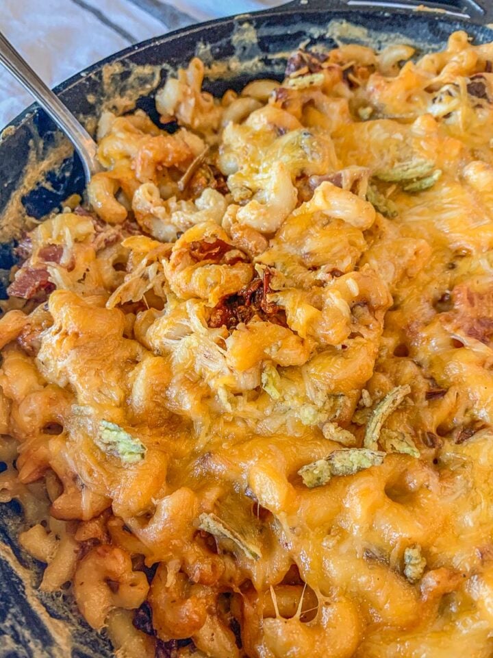 close up of smoked Mac and cheese in a pan