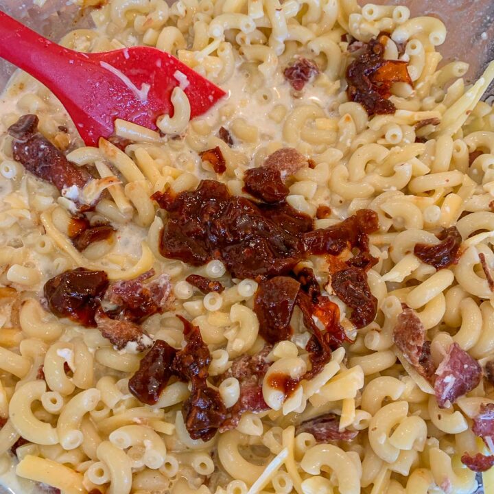 mixing chipotle peppers into macaroni