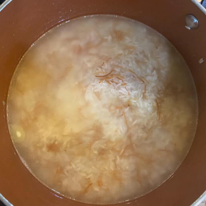 vermicelli rice being cooked