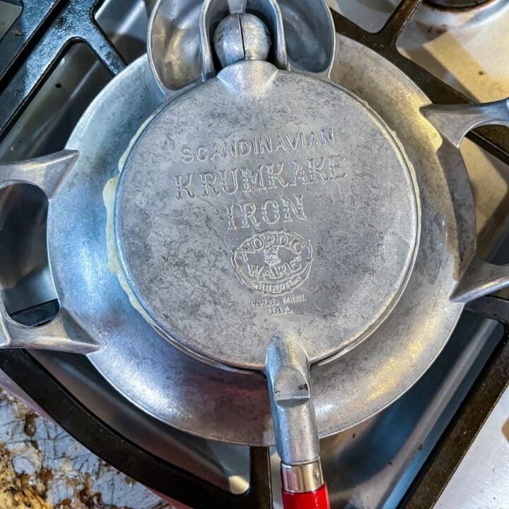 krumkake iron on the stove