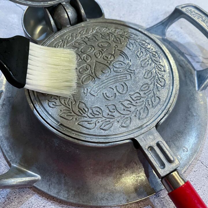 seasoning a Krumkake iron with oil