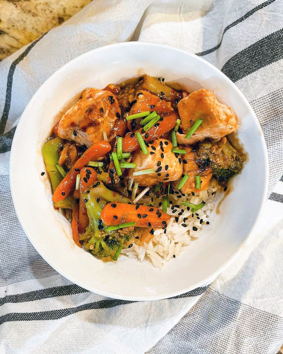 How to Make A Perfect Teriyaki Salmon Bowl | Hilda's Kitchen Blog