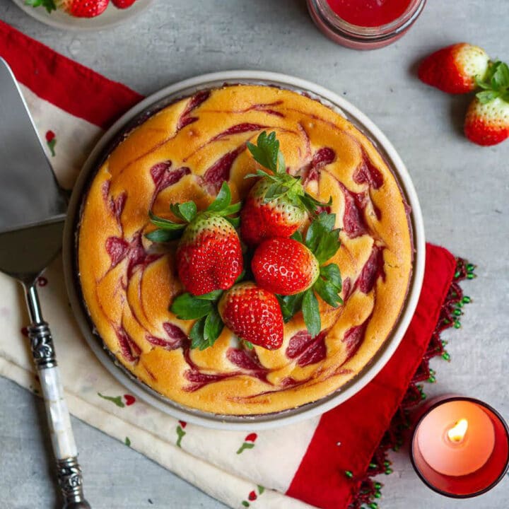 strawberry swirl cheesecake