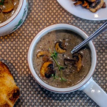 cream of mushroom soup with toast