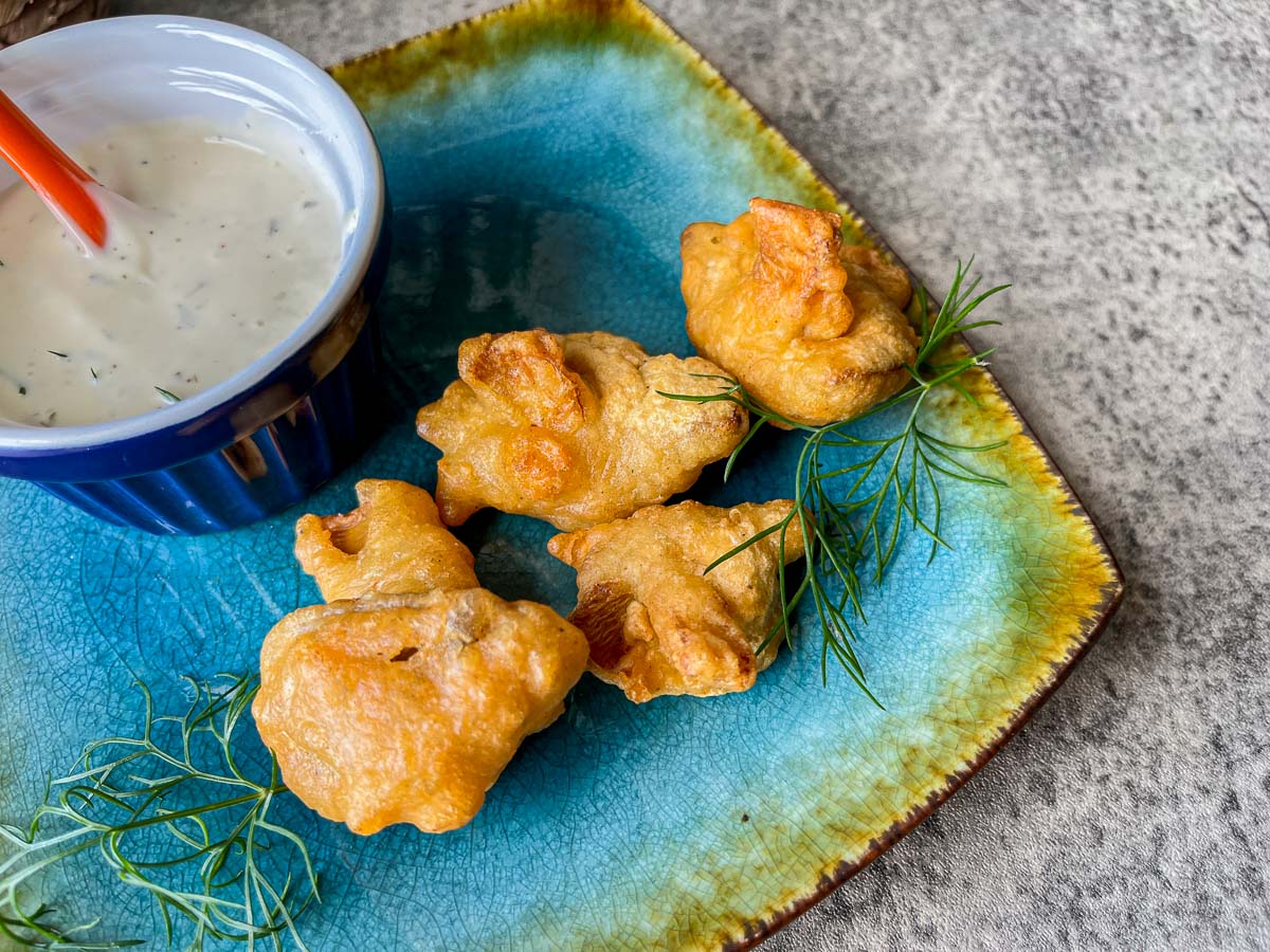 vegan fried chicken and ranch dip