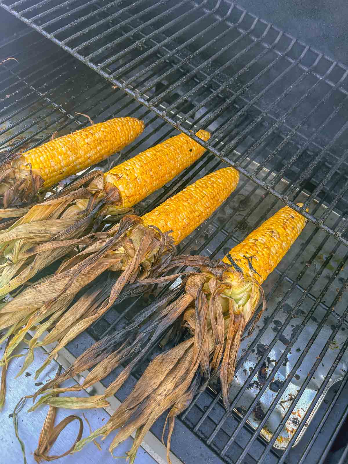 smoked corn on the cob on the grill