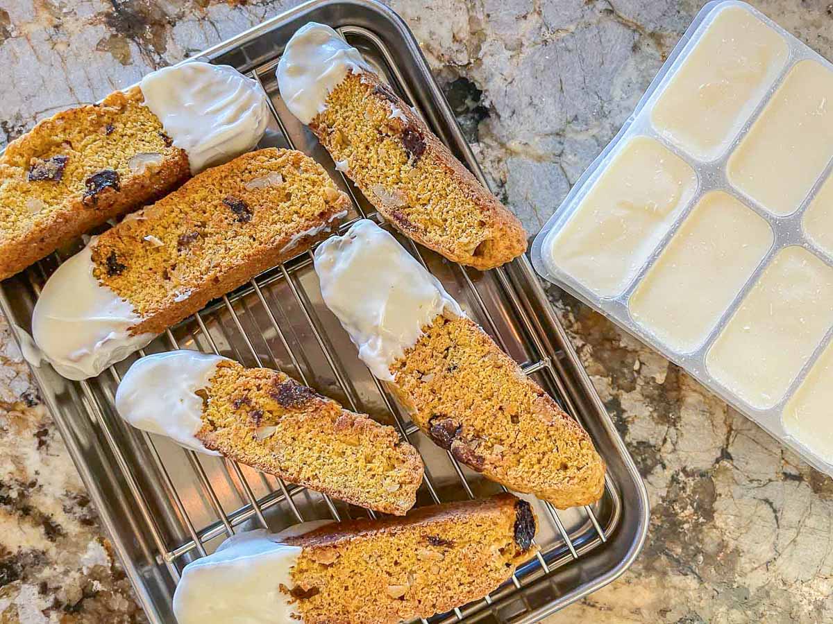 pumpkin biscotti with white chocolate bricks on the side