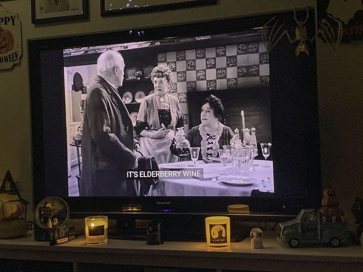 arsenic and old lace playing on tv
