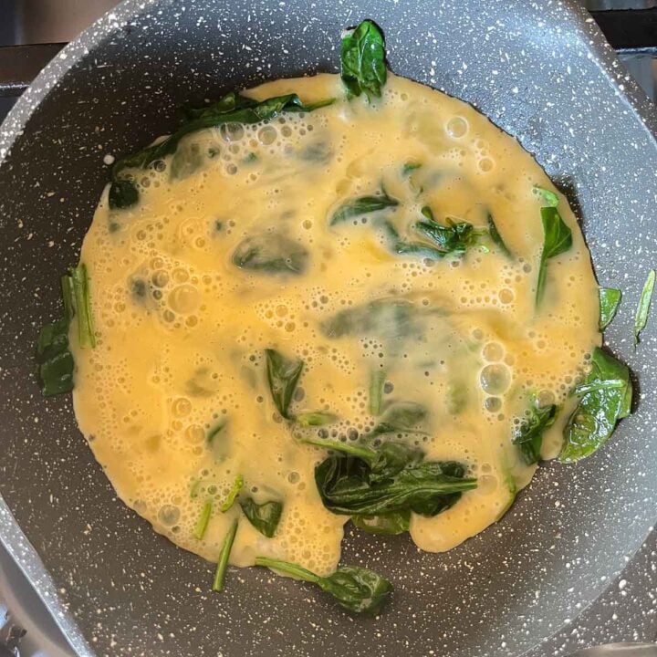 https://hildaskitchenblog.com/wp-content/uploads/2023/03/spinach-and-eggs-5-720x720.jpg