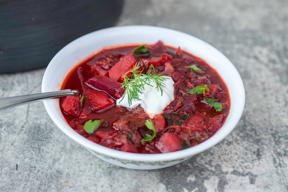 traditional-ukrainian-borscht-recipe-hilda-s-kitchen-blog