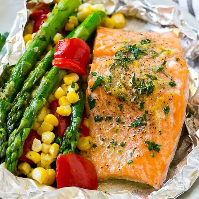 salmon foil packets with veggies