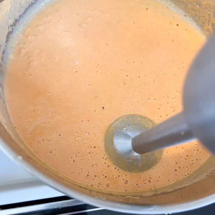 rosa sauce being blended