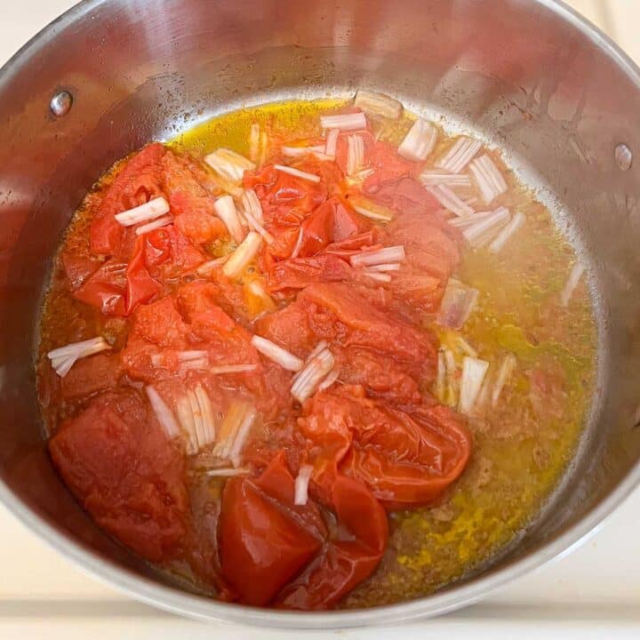 tomatoes with shallots