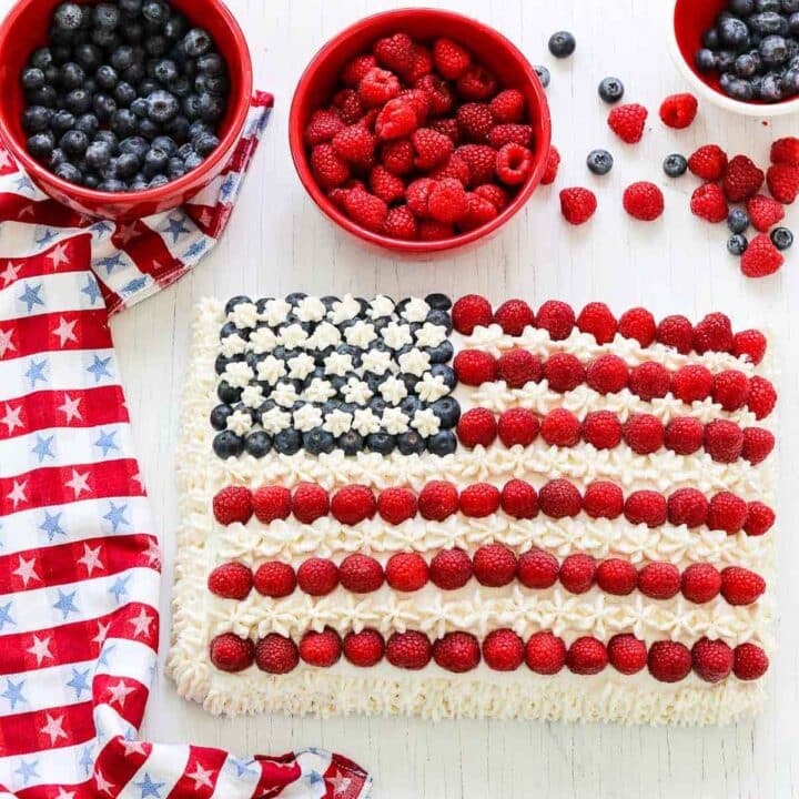 American Flag July 4th Cake 
