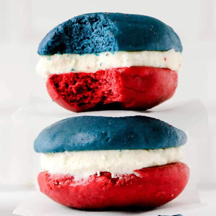 patriotic whoopie pies