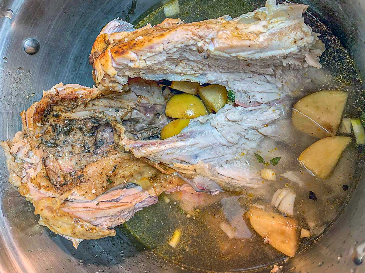 cooking turkey carcass to make broth