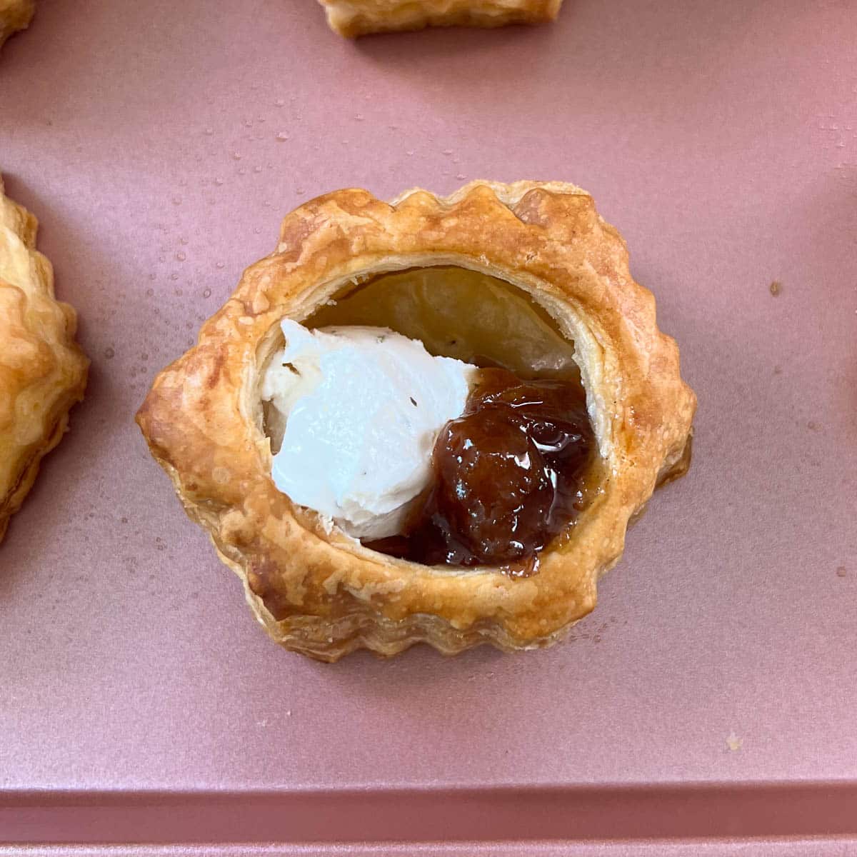 puff pastry with goat cheese and jam