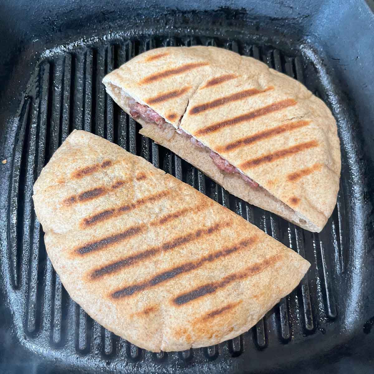 Arayes in a grill pan
