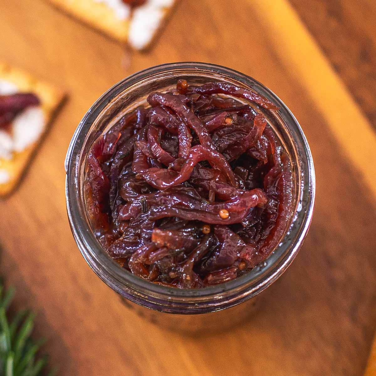 red onion chutney in mason jar