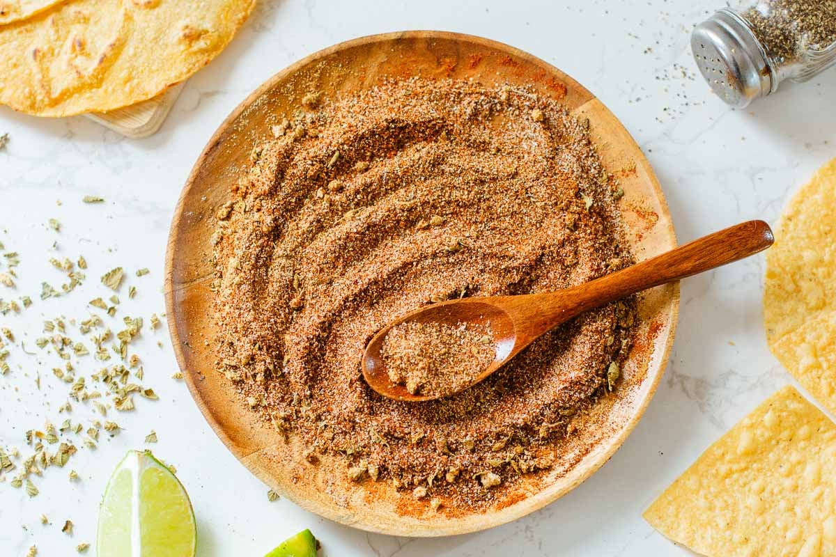 homemade chicken taco seasoning after fully combined.