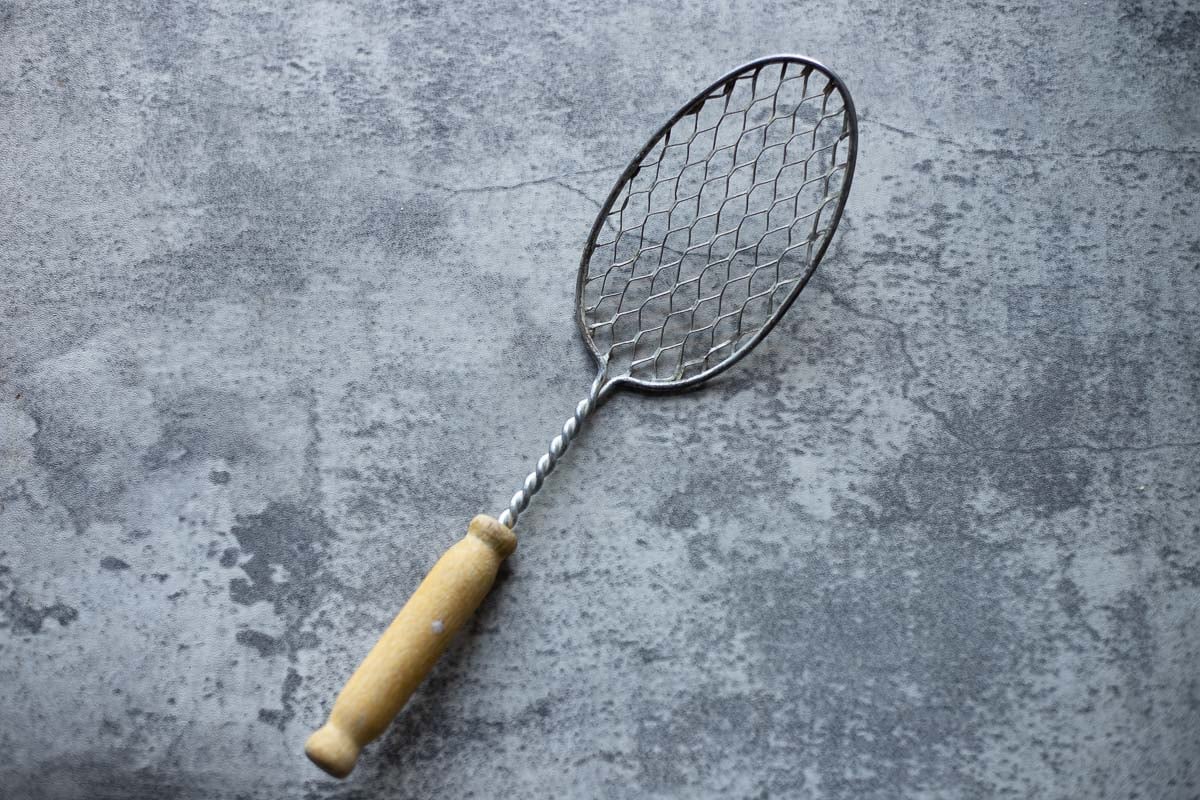 retro kitchen tools (skimmer, wire spoon)