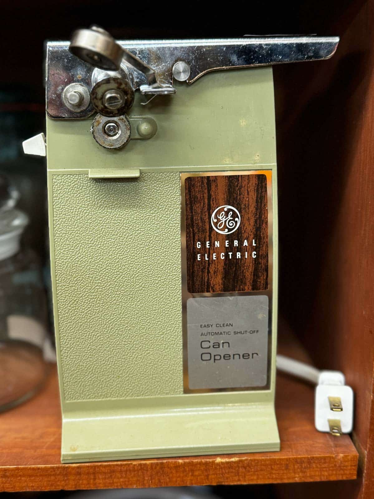 vintage electric can opener. 
