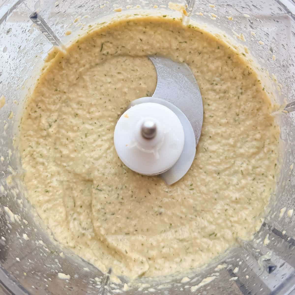 hummus without tahini after blending.