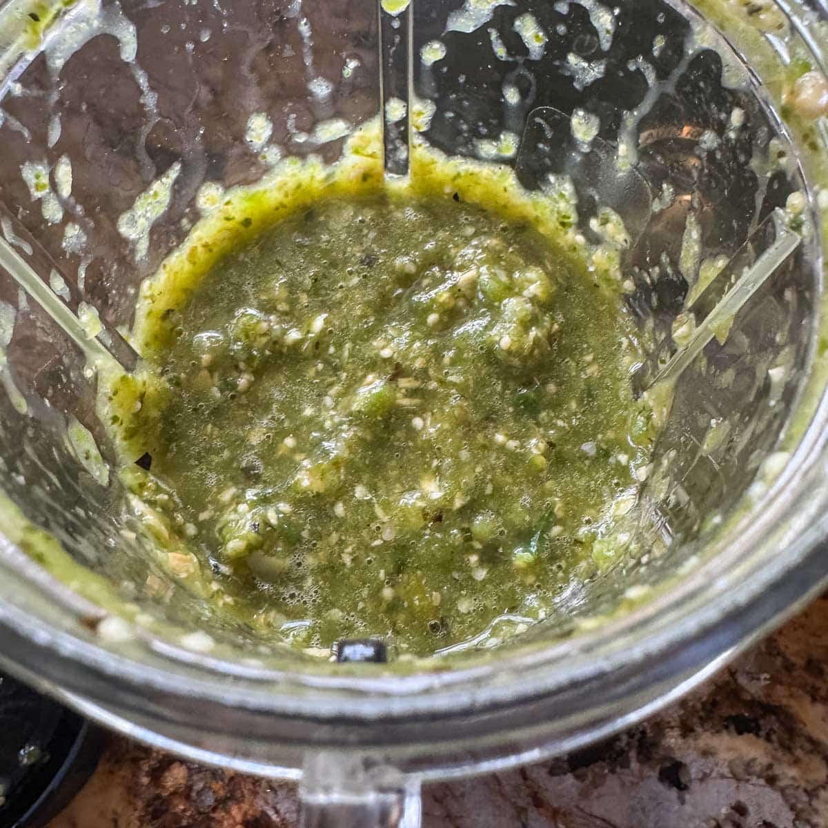 tomatillos salsa in blender cup